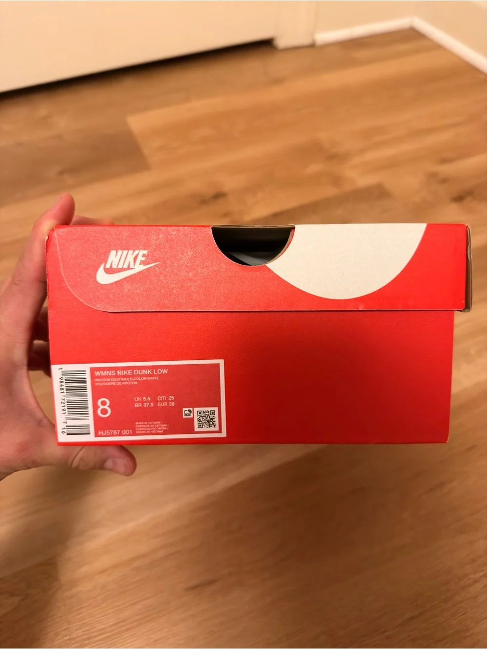 Women’s Nike Dunks (Photon Dust)
Brand New - Size 8 - Picture 2 of 4